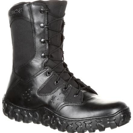 Predator online black boots