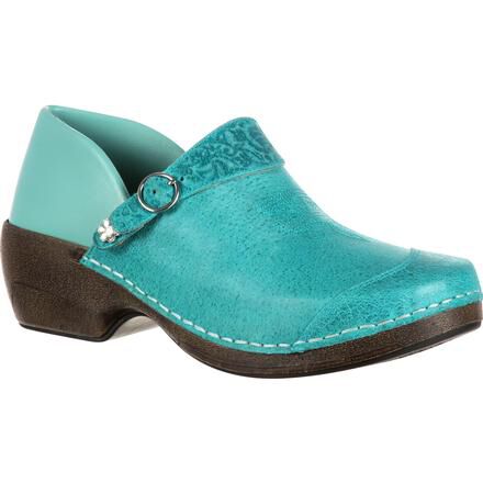 Pair of clogs deals